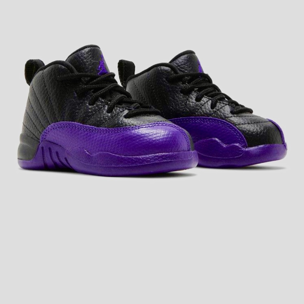 Jordan Retro 4 Black and Purple Sneakers